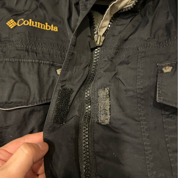 Columbia Titanium Ski Jacket w/ Packable Hood - Picture 11 of 11